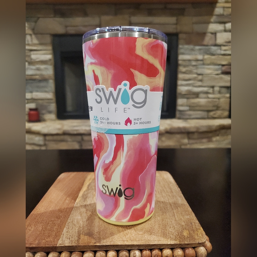 Swig Life Pink Lemonade Insulated Tumbler-NWT